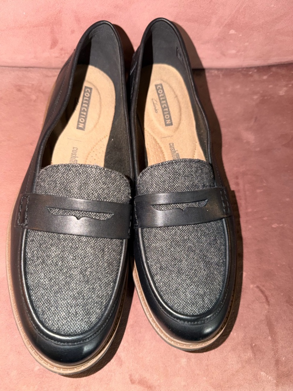 Clarks Black and Tan Cushioned Insole Slip-On